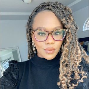 Meet your Posher, Karen